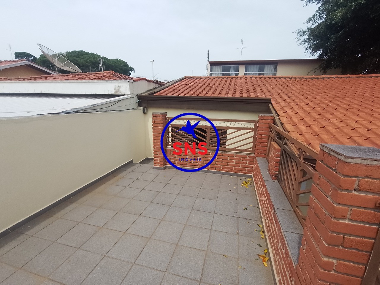 Casa à venda com 4 quartos, 191m² - Foto 2