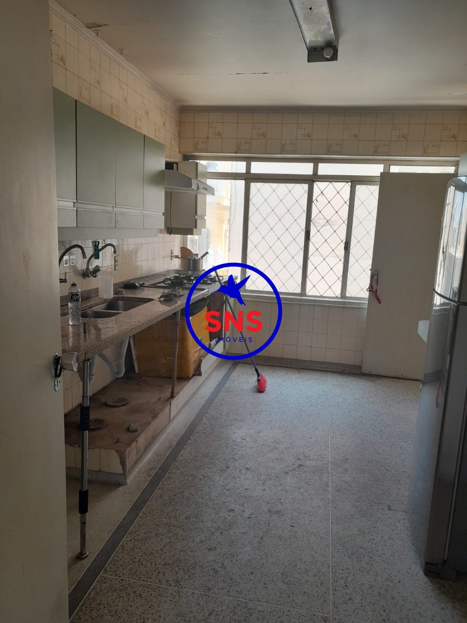 Apartamento à venda com 3 quartos, 205m² - Foto 10