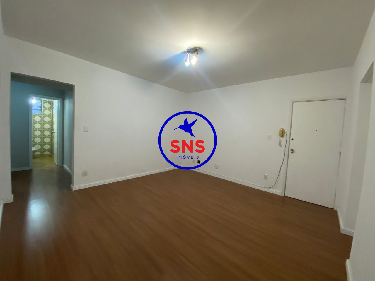 Apartamento à venda com 3 quartos, 107m² - Foto 1