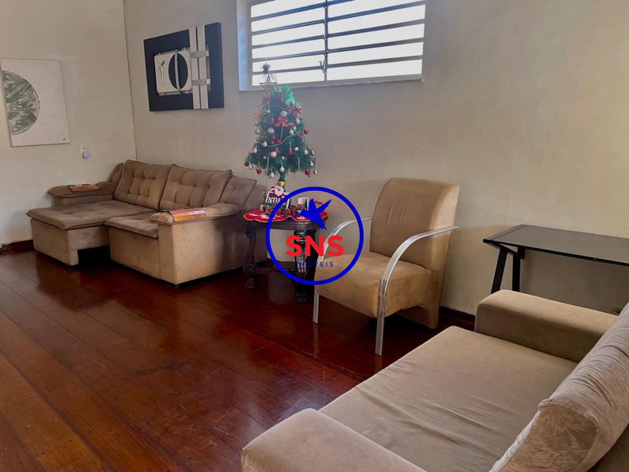 Casa para alugar com 4 quartos, 290m² - Foto 2