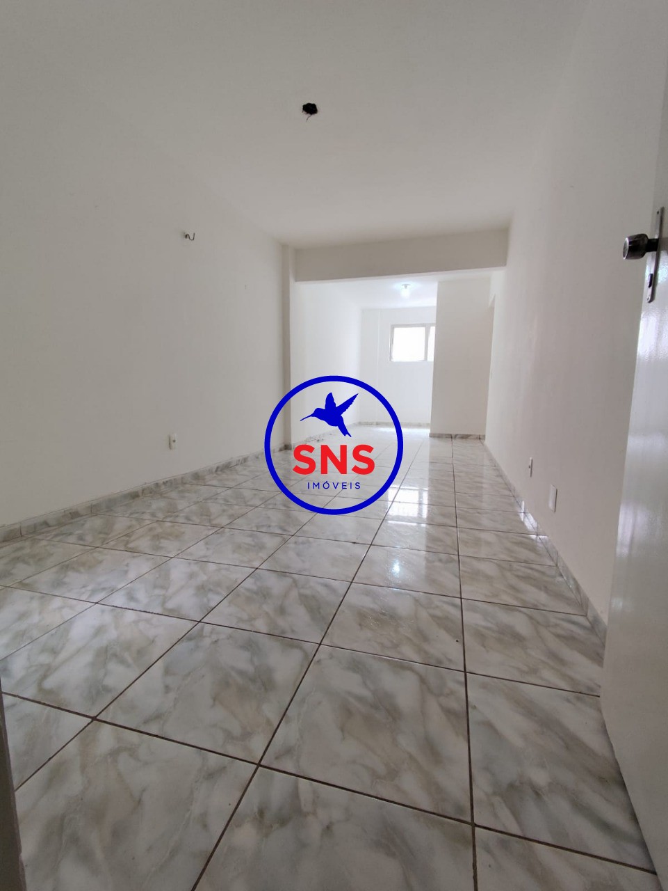 Apartamento à venda com 1 quarto, 42m² - Foto 2