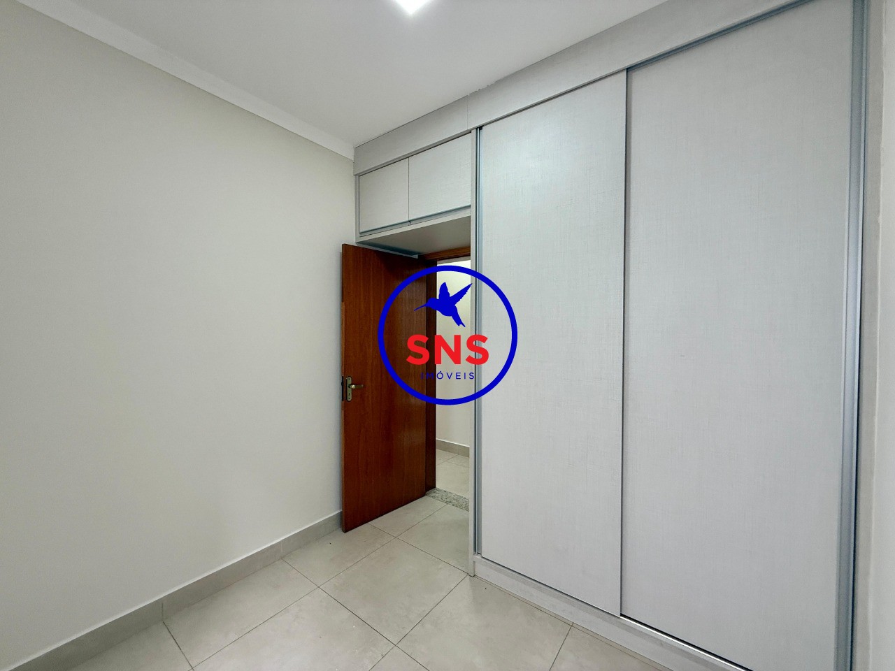 Sobrado à venda com 8 quartos, 300m² - Foto 23