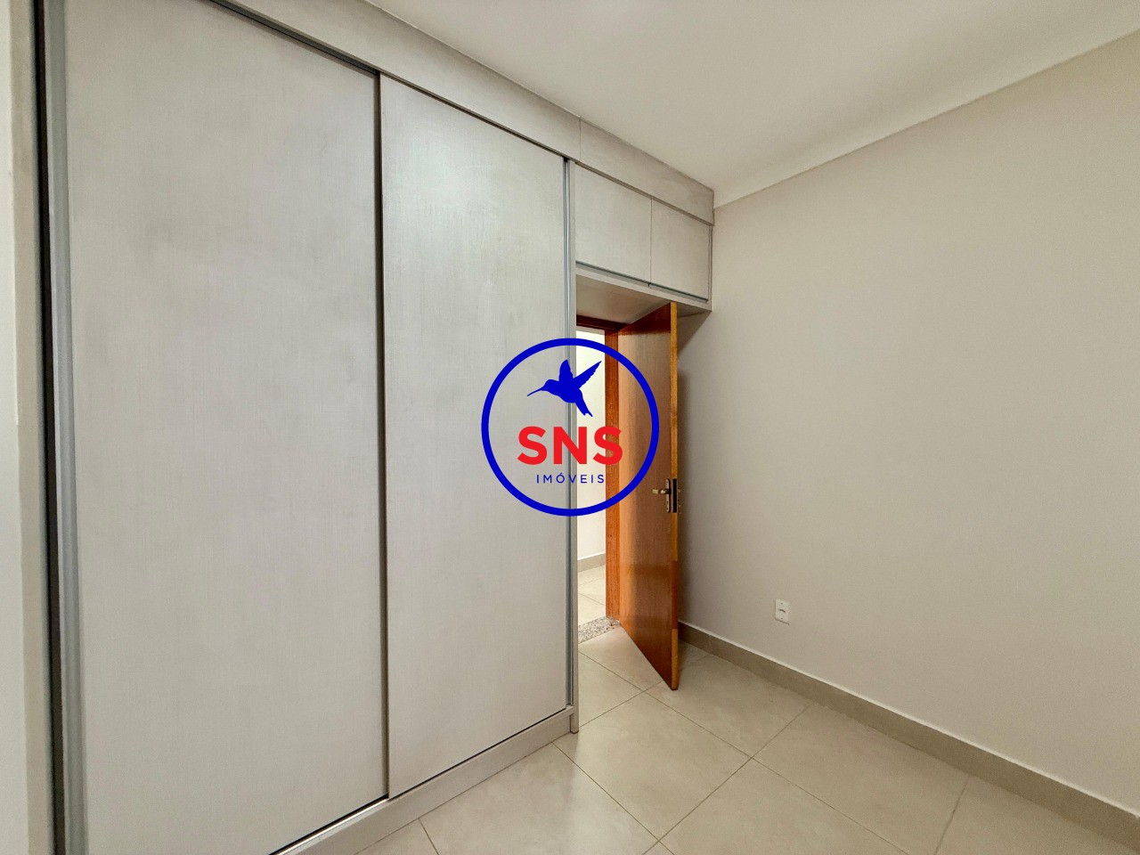 Sobrado à venda com 8 quartos, 300m² - Foto 24