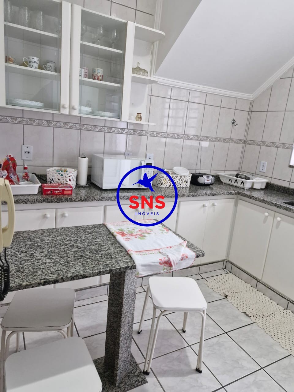 Casa à venda com 3 quartos, 225m² - Foto 4