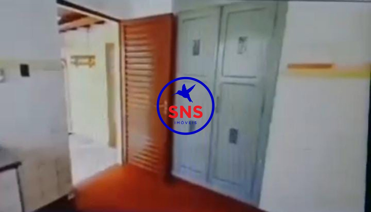 Casa para alugar com 4 quartos, 300m² - Foto 11