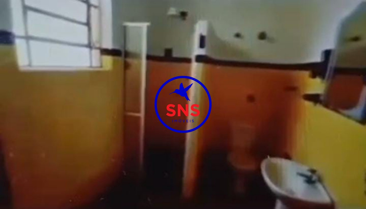 Casa para alugar com 4 quartos, 300m² - Foto 12