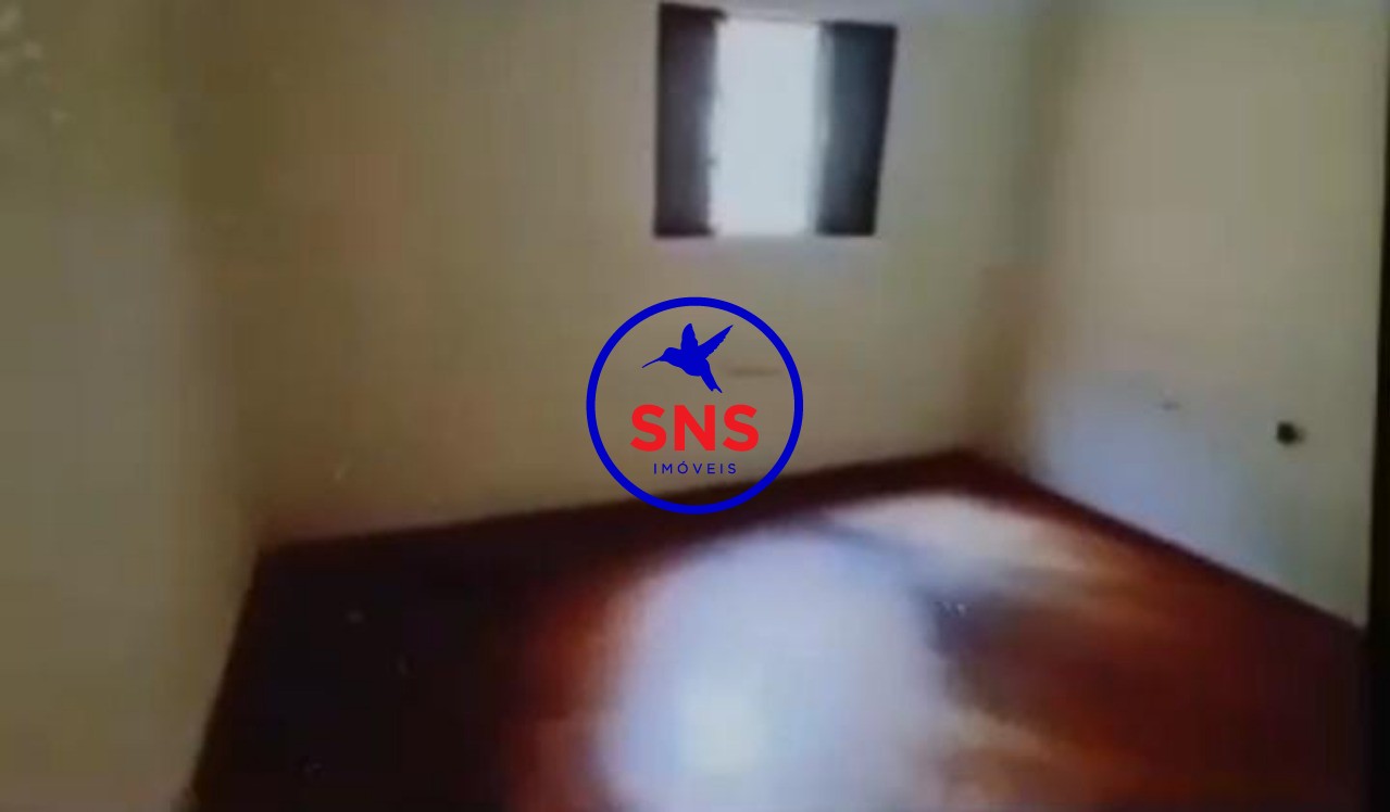 Casa para alugar com 4 quartos, 300m² - Foto 18