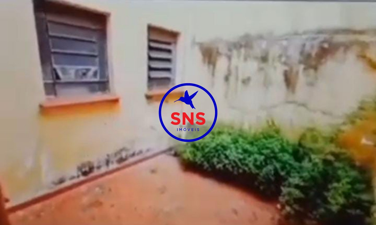 Casa para alugar com 4 quartos, 300m² - Foto 6