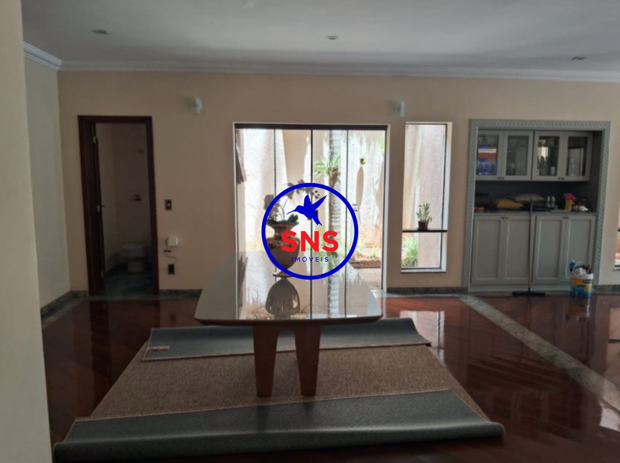 Casa de Condomínio para alugar com 4 quartos, 384m² - Foto 4