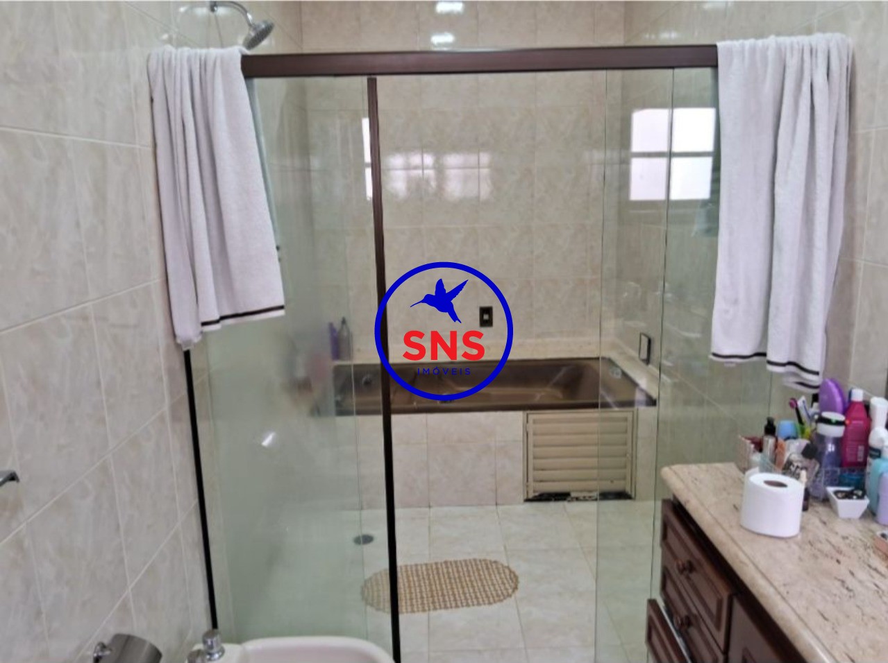 Casa de Condomínio para alugar com 4 quartos, 384m² - Foto 8