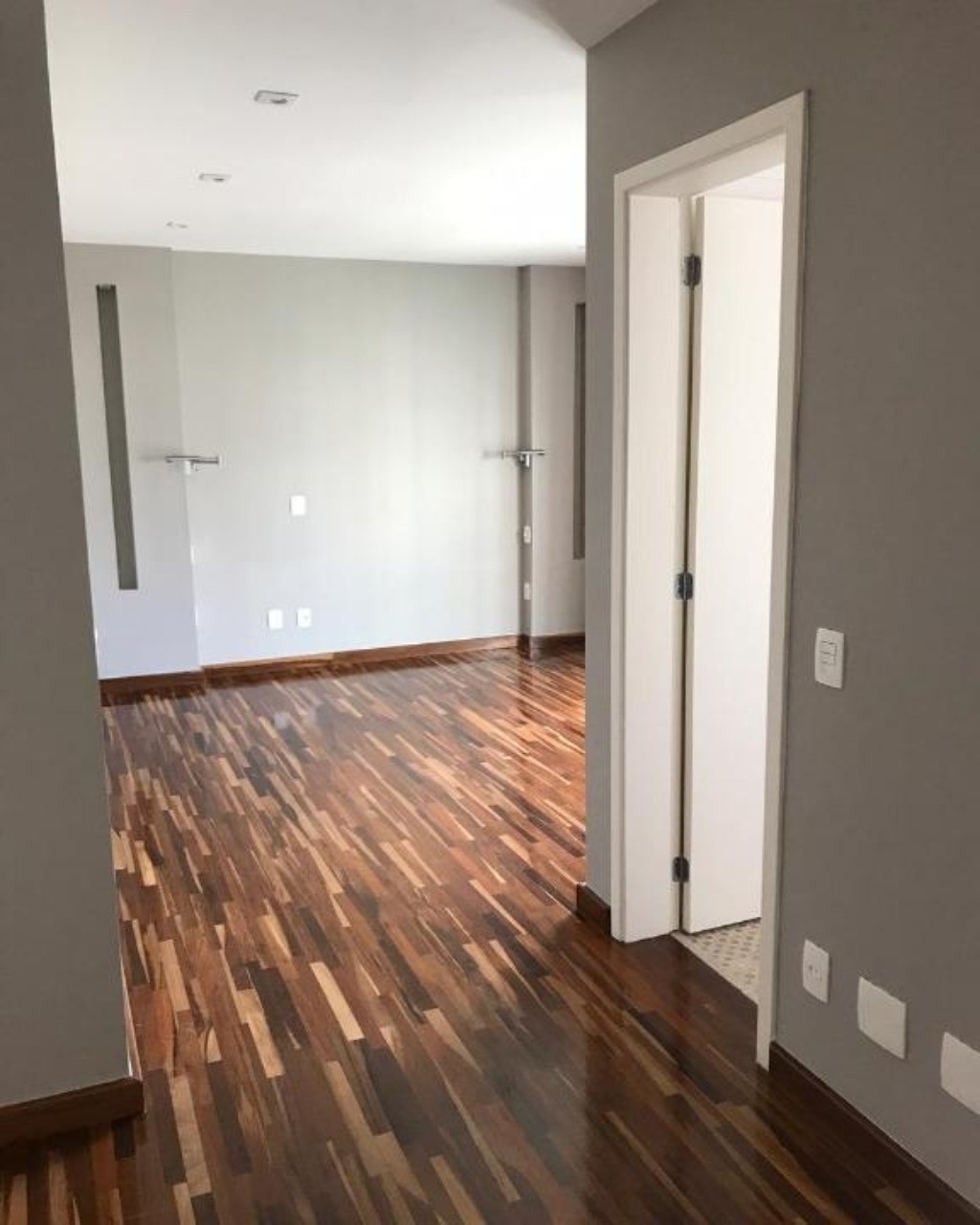 Apartamento para alugar com 3 quartos, 212m² - Foto 12