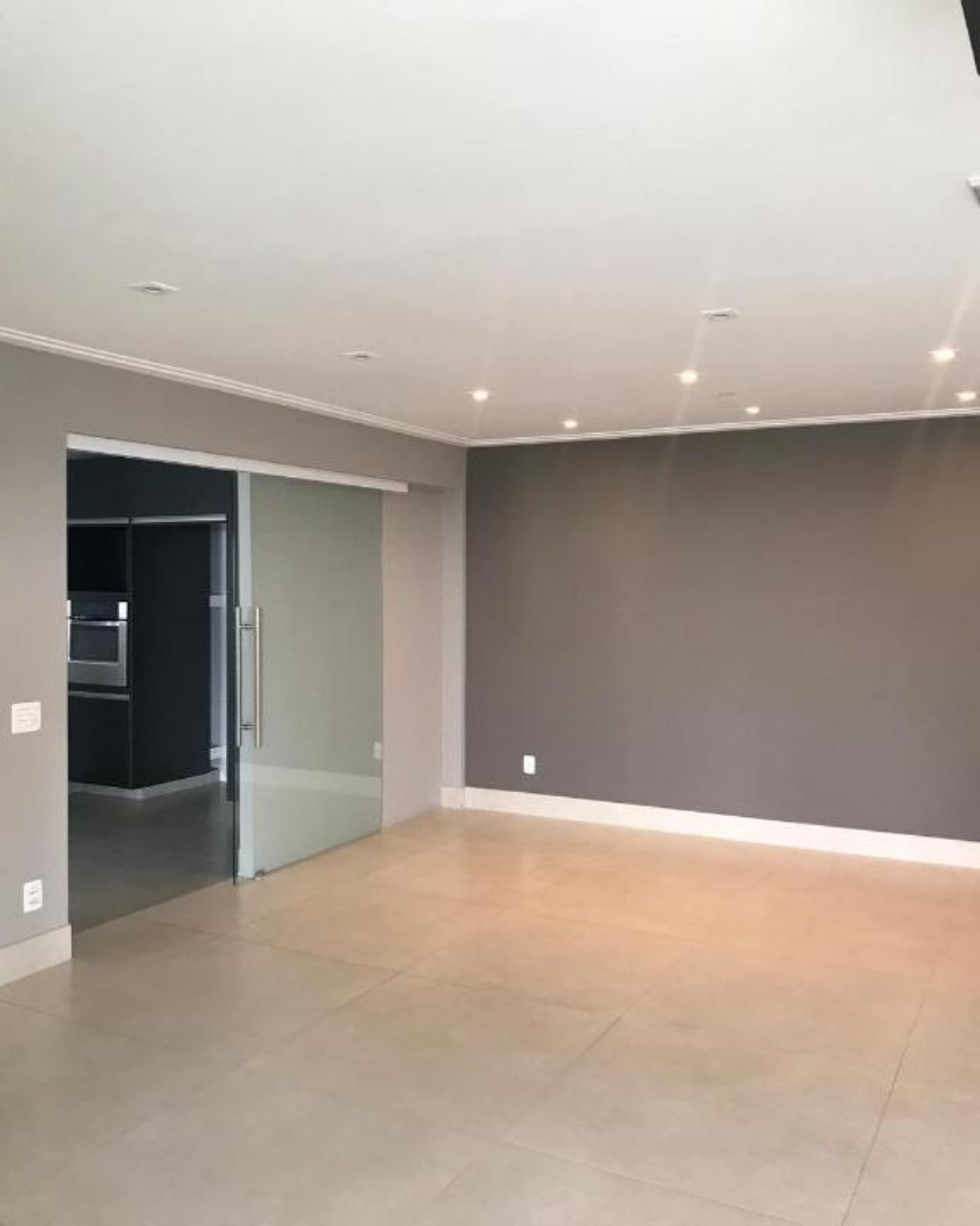 Apartamento para alugar com 3 quartos, 212m² - Foto 4