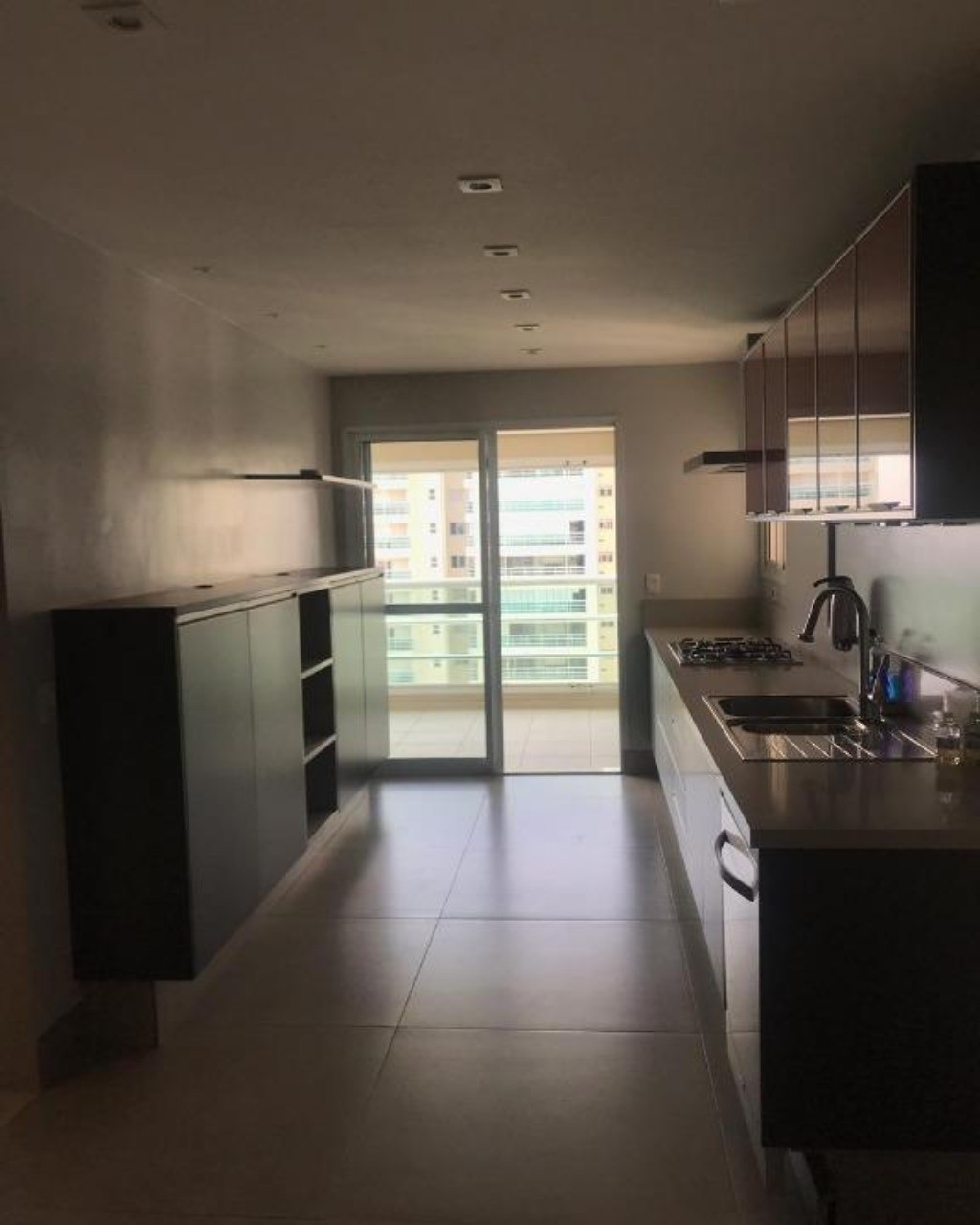 Apartamento para alugar com 3 quartos, 212m² - Foto 8