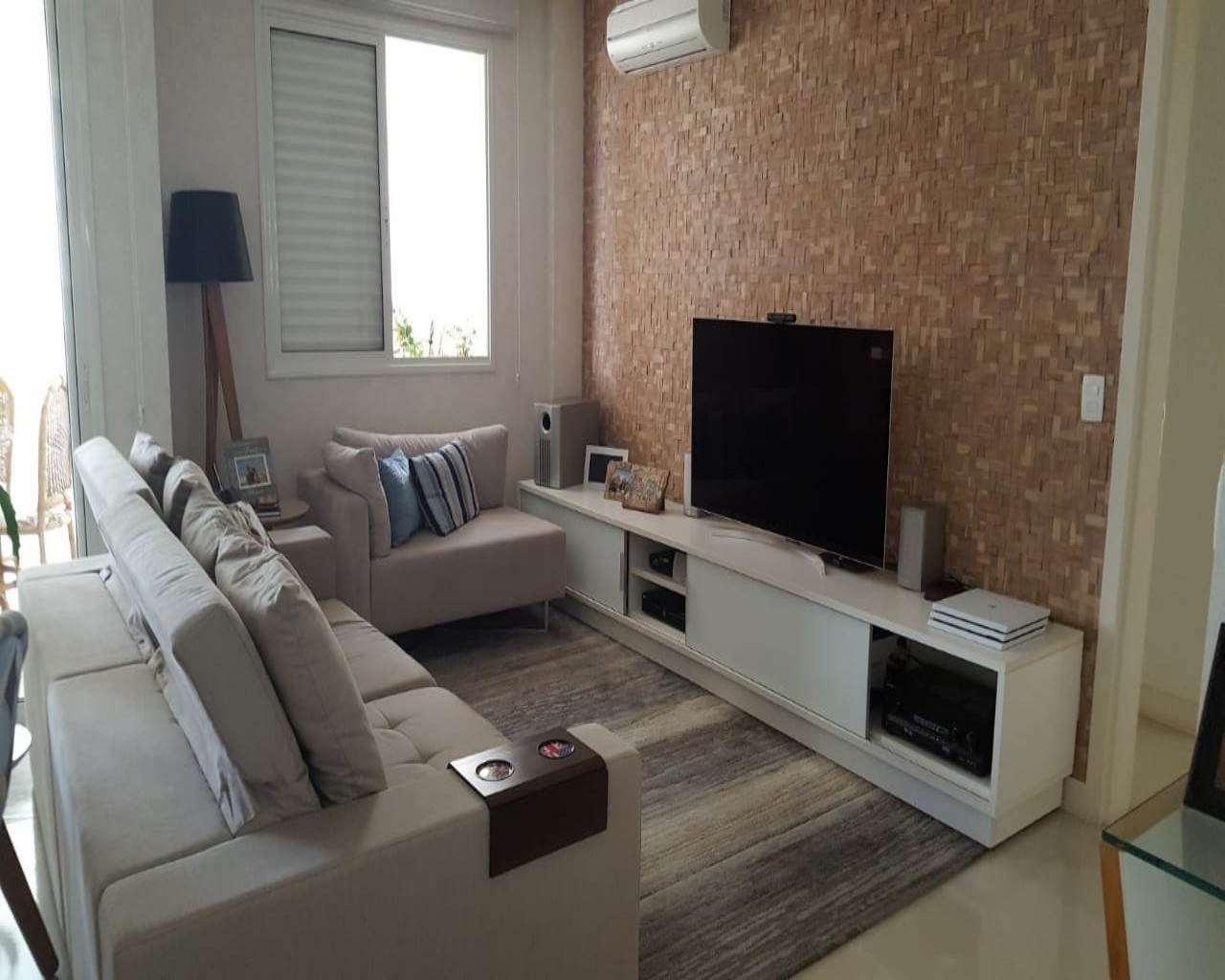 Apartamento à venda com 2 quartos, 100m² - Foto 2