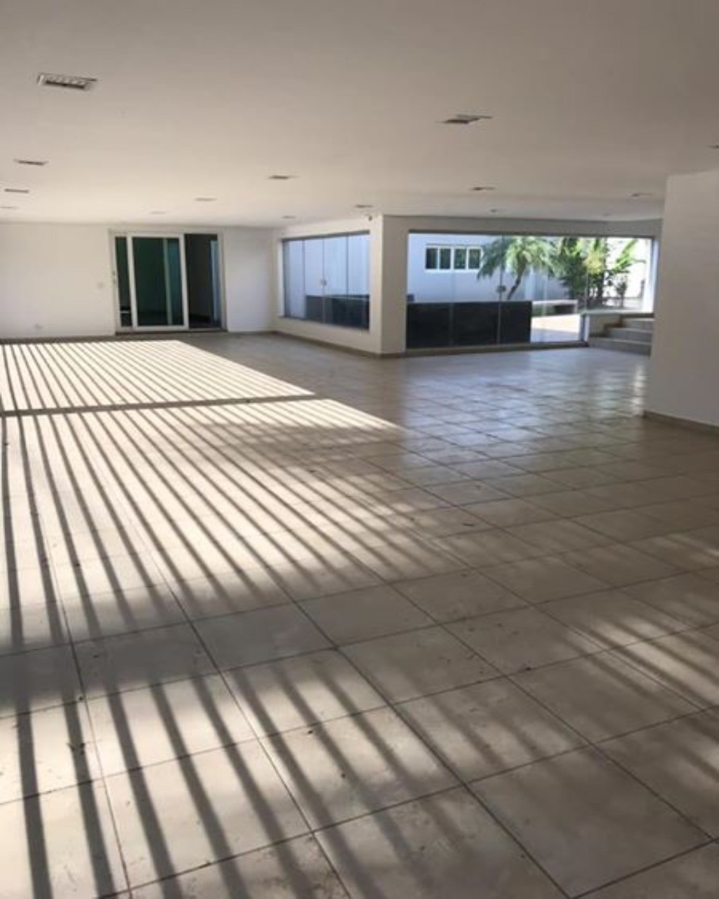 Casa à venda com 5 quartos, 1150m² - Foto 11