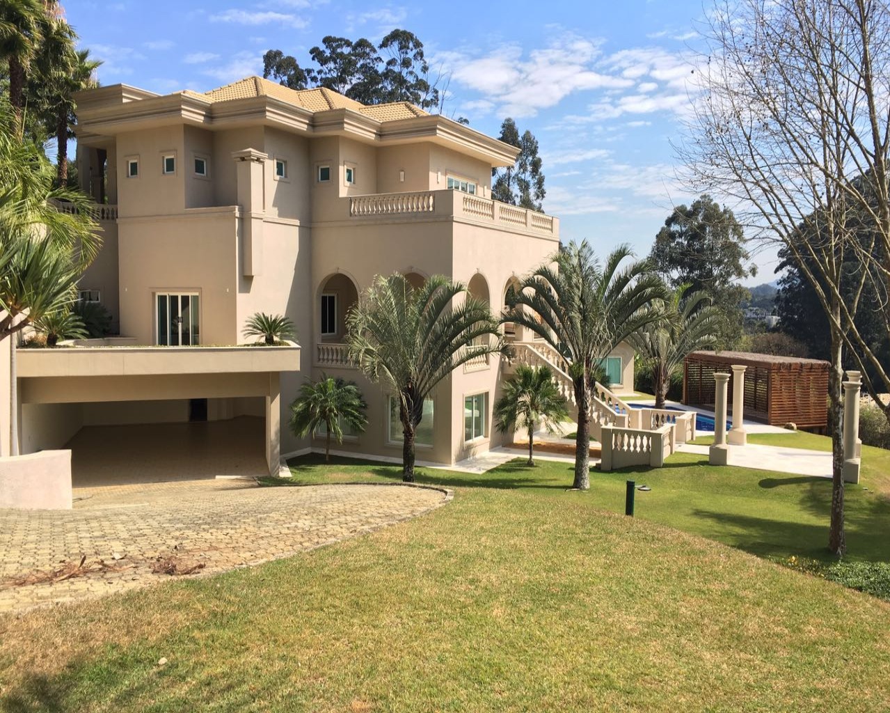 Casa de Condomínio à venda com 4 quartos, 1100m² - Foto 1