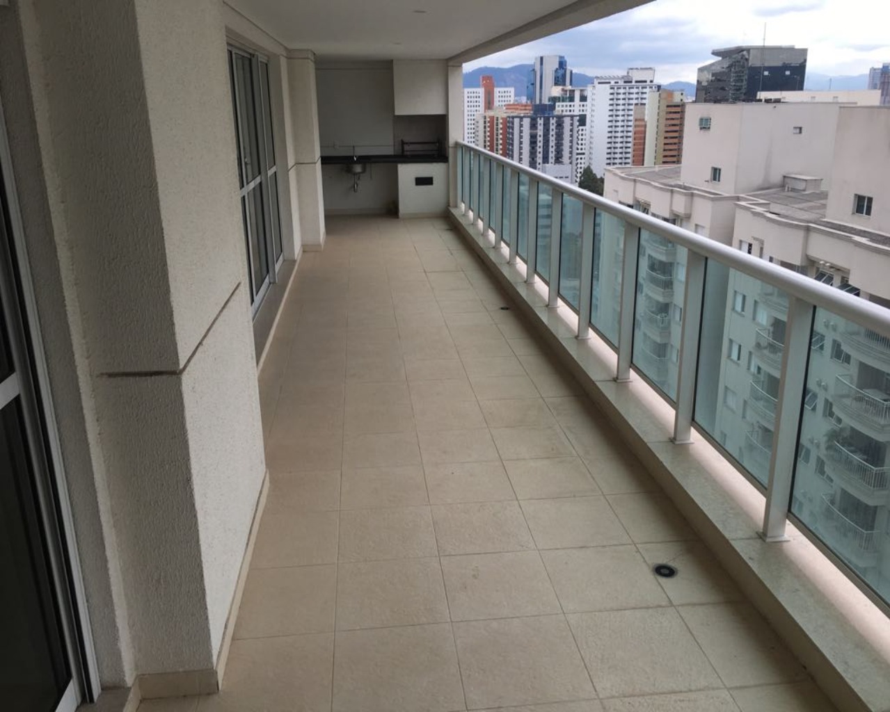 Apartamento à venda com 3 quartos, 243m² - Foto 18