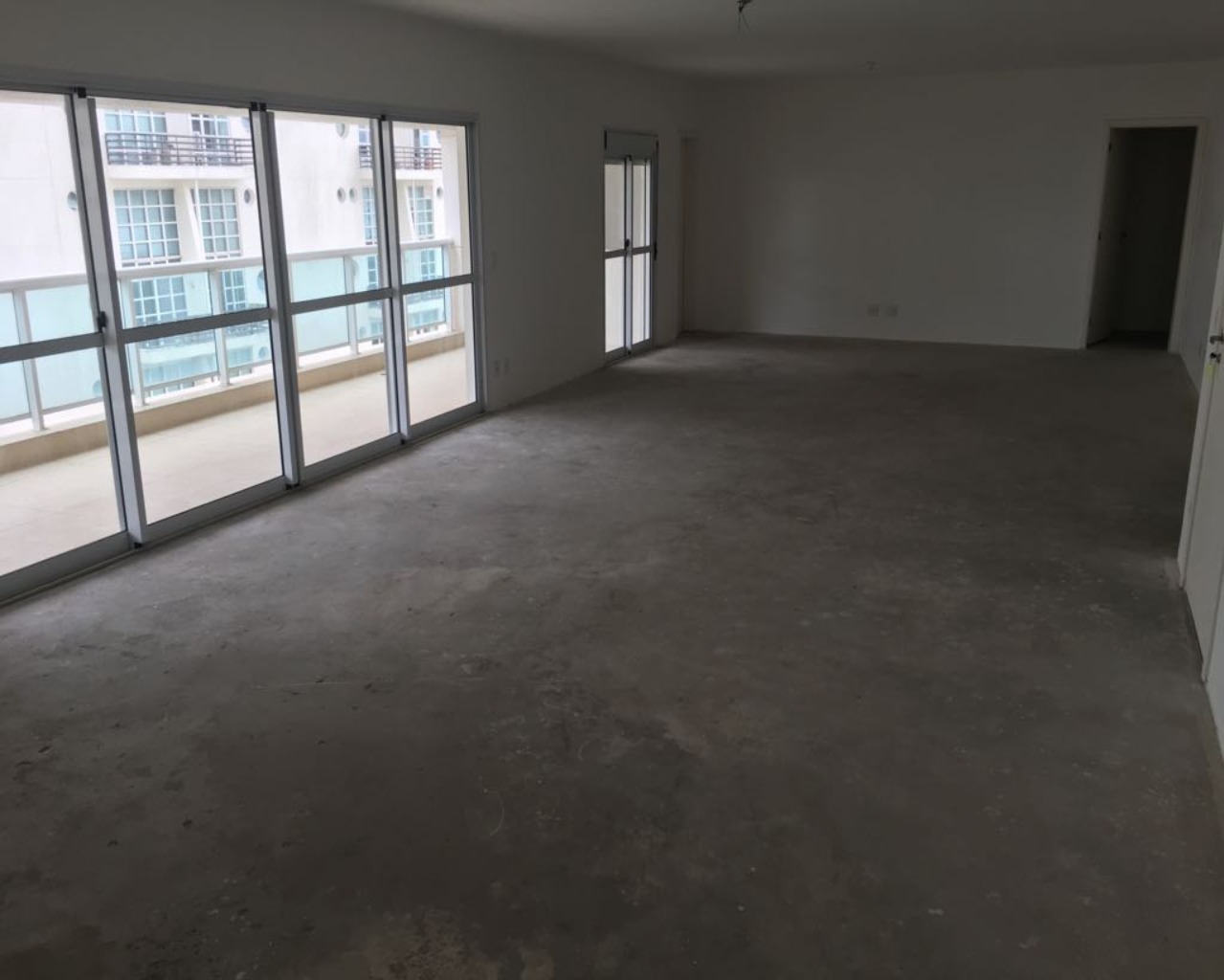 Apartamento à venda com 3 quartos, 243m² - Foto 21