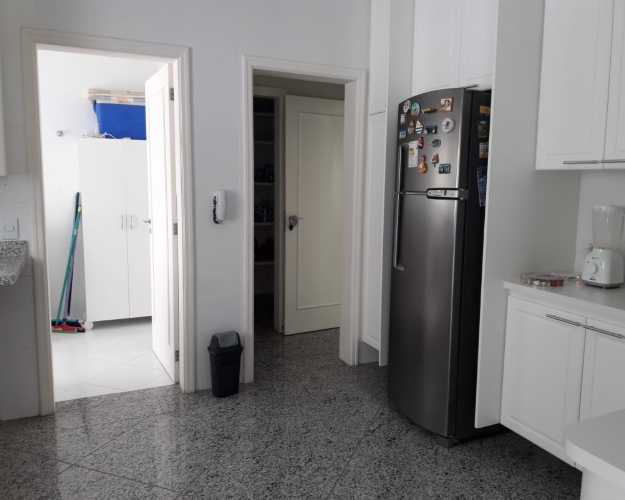 Casa de Condomínio para alugar com 4 quartos, 450m² - Foto 15