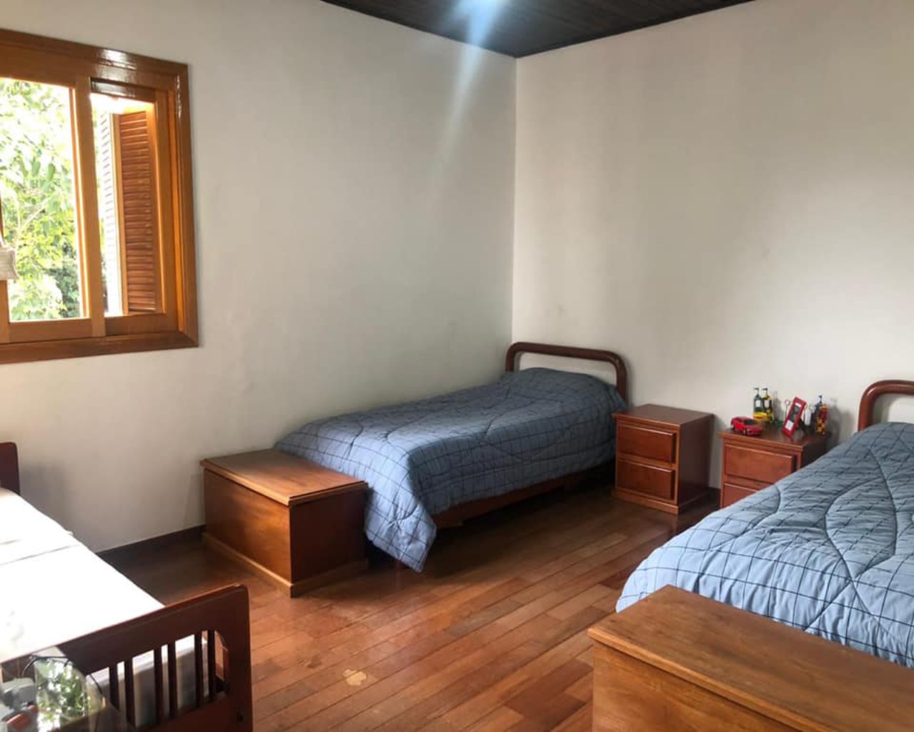 Casa de Condomínio à venda com 4 quartos, 556m² - Foto 2