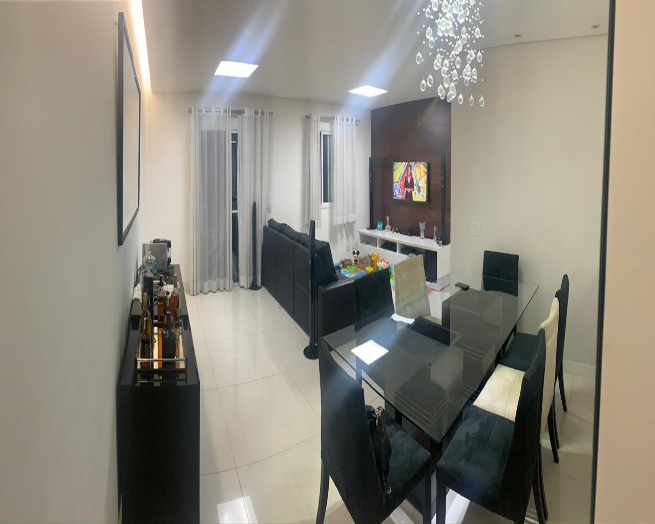 Apartamento à venda com 3 quartos, 105m² - Foto 1