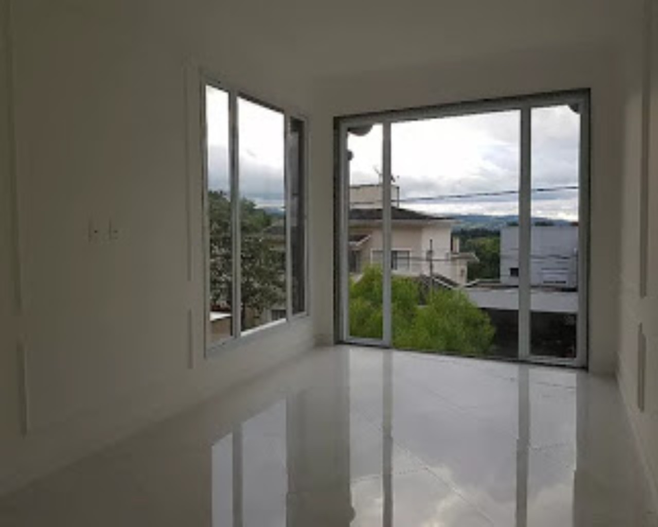 Casa à venda com 3 quartos, 303m² - Foto 8