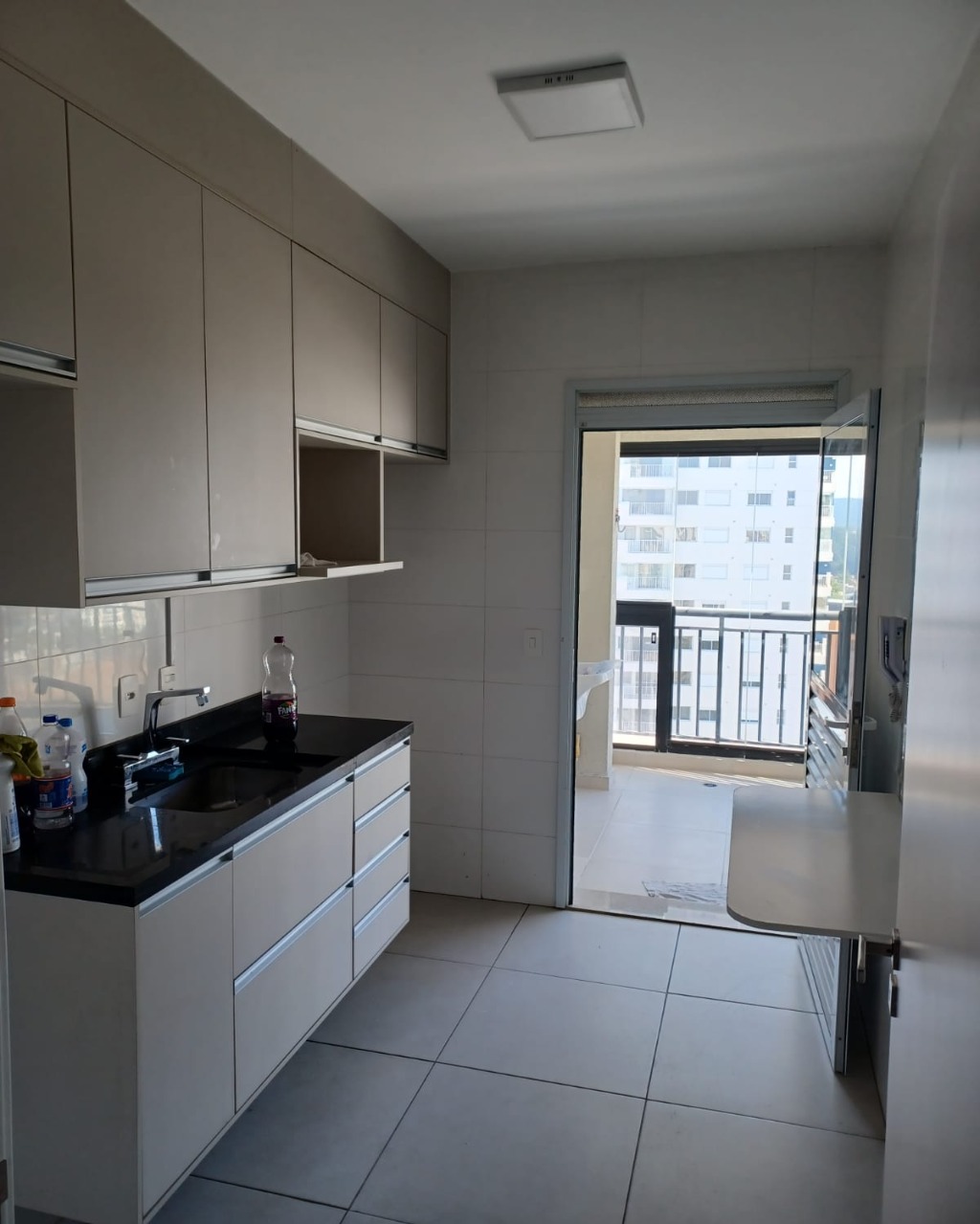 Apartamento para alugar com 2 quartos, 65m² - Foto 6