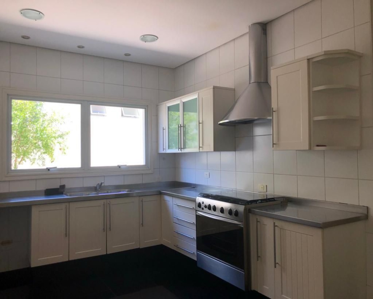 Casa à venda com 4 quartos, 550m² - Foto 17