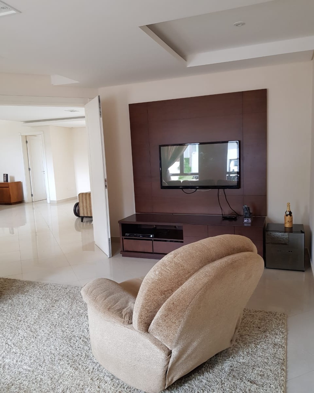 Casa à venda com 4 quartos, 600m² - Foto 4