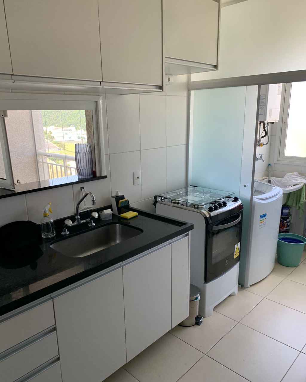 Apartamento à venda com 2 quartos, 72m² - Foto 2