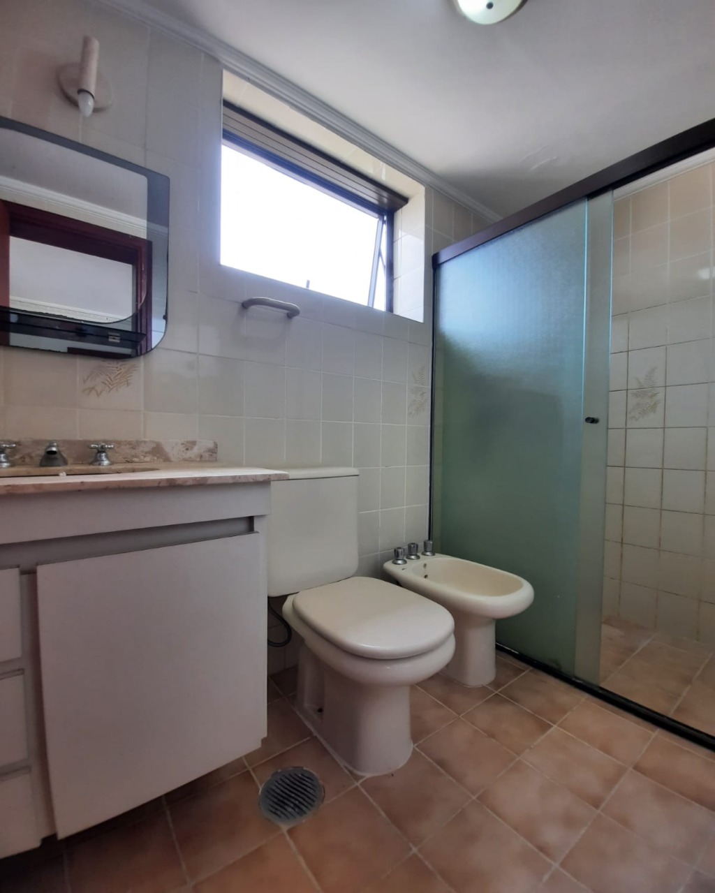 Apartamento para alugar com 3 quartos, 116m² - Foto 4