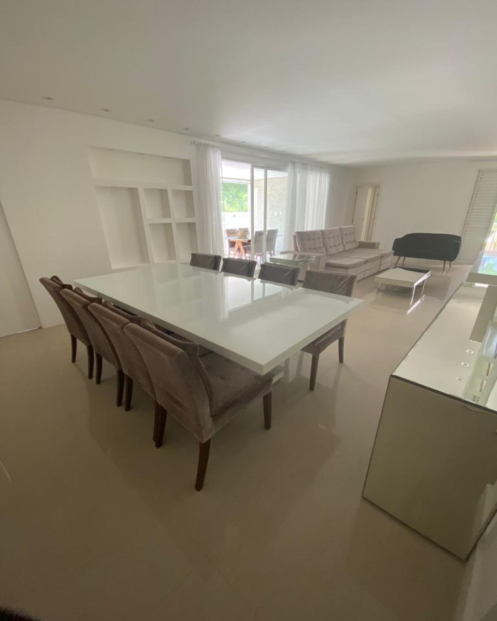 Apartamento para alugar com 2 quartos, 116m² - Foto 8