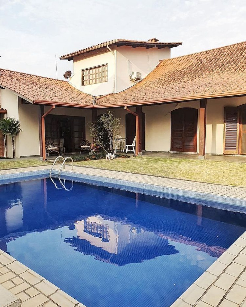 Casa de Condomínio à venda com 3 quartos, 400m² - Foto 1