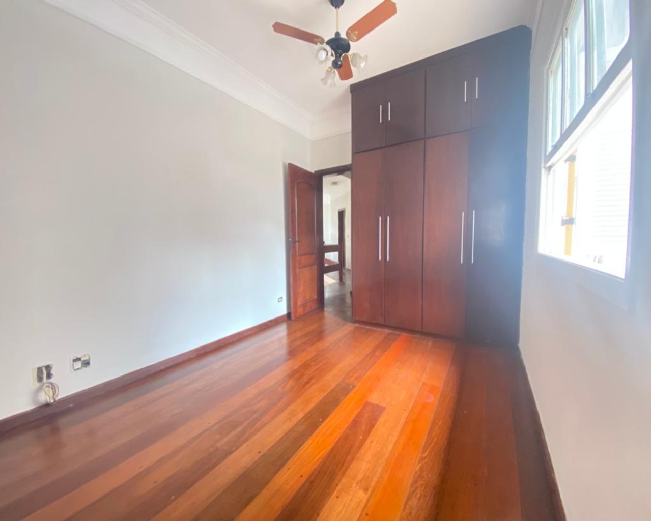 Casa de Condomínio à venda com 4 quartos, 395m² - Foto 24