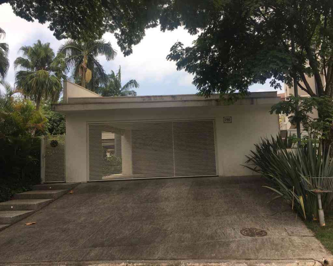 Casa de Condomínio à venda com 4 quartos, 450m² - Foto 2