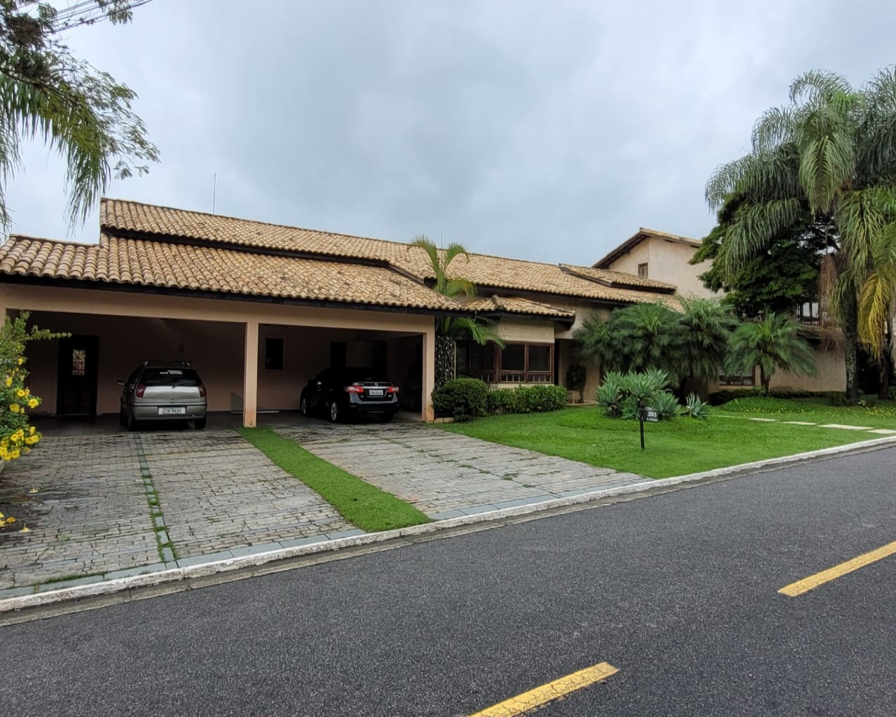 Casa de Condomínio à venda com 4 quartos, 950m² - Foto 3