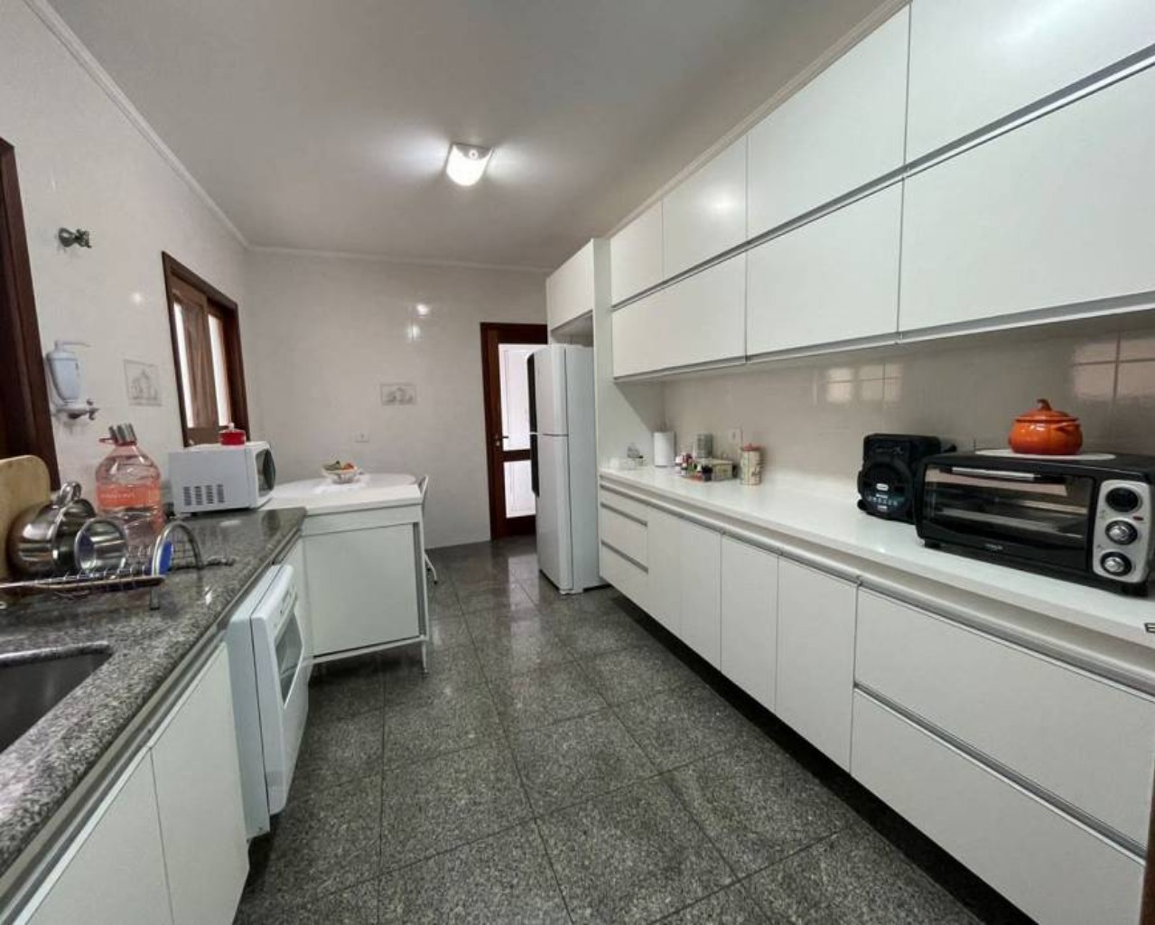 Casa de Condomínio à venda com 4 quartos, 302m² - Foto 19