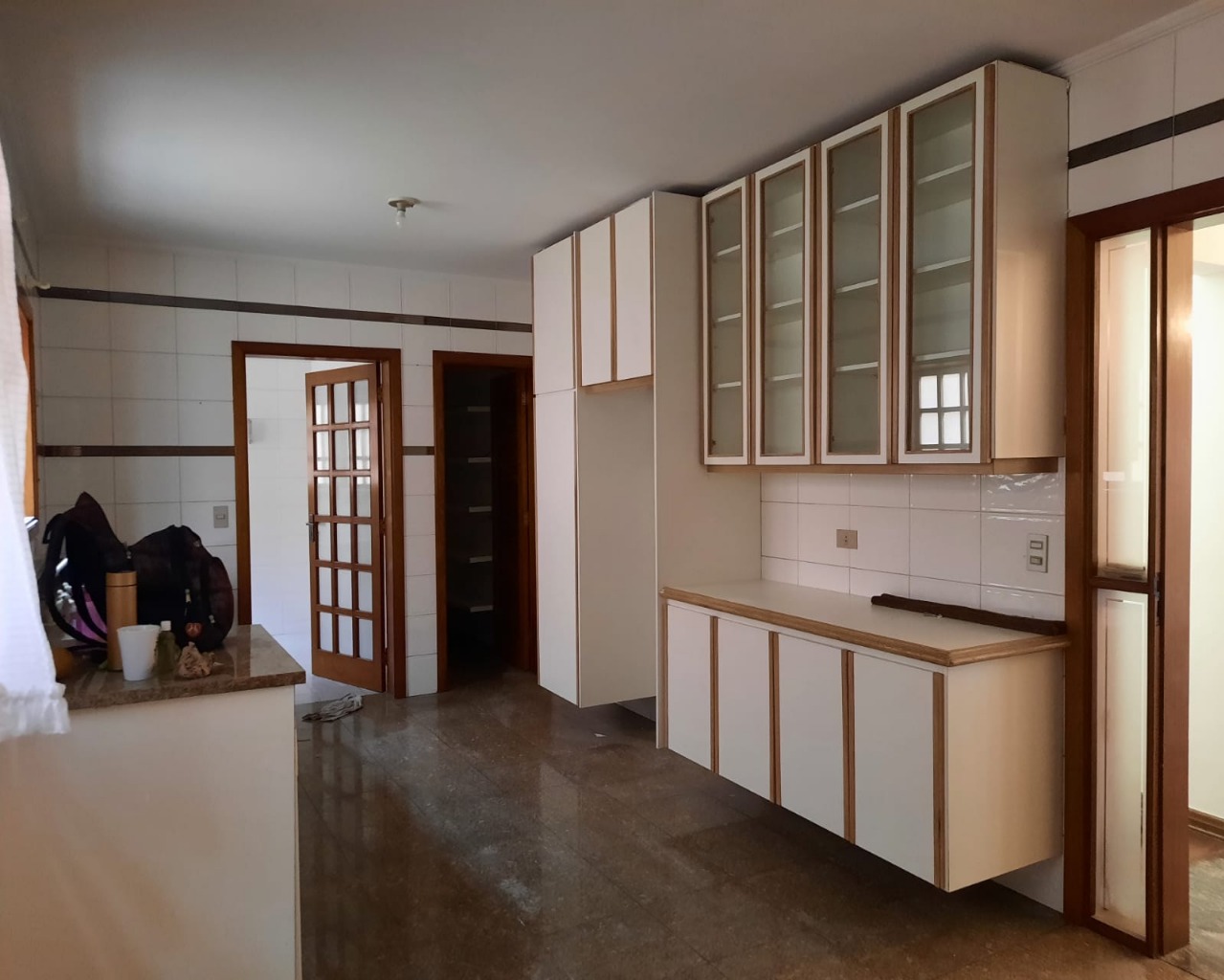 Casa de Condomínio à venda e aluguel com 3 quartos, 300m² - Foto 27