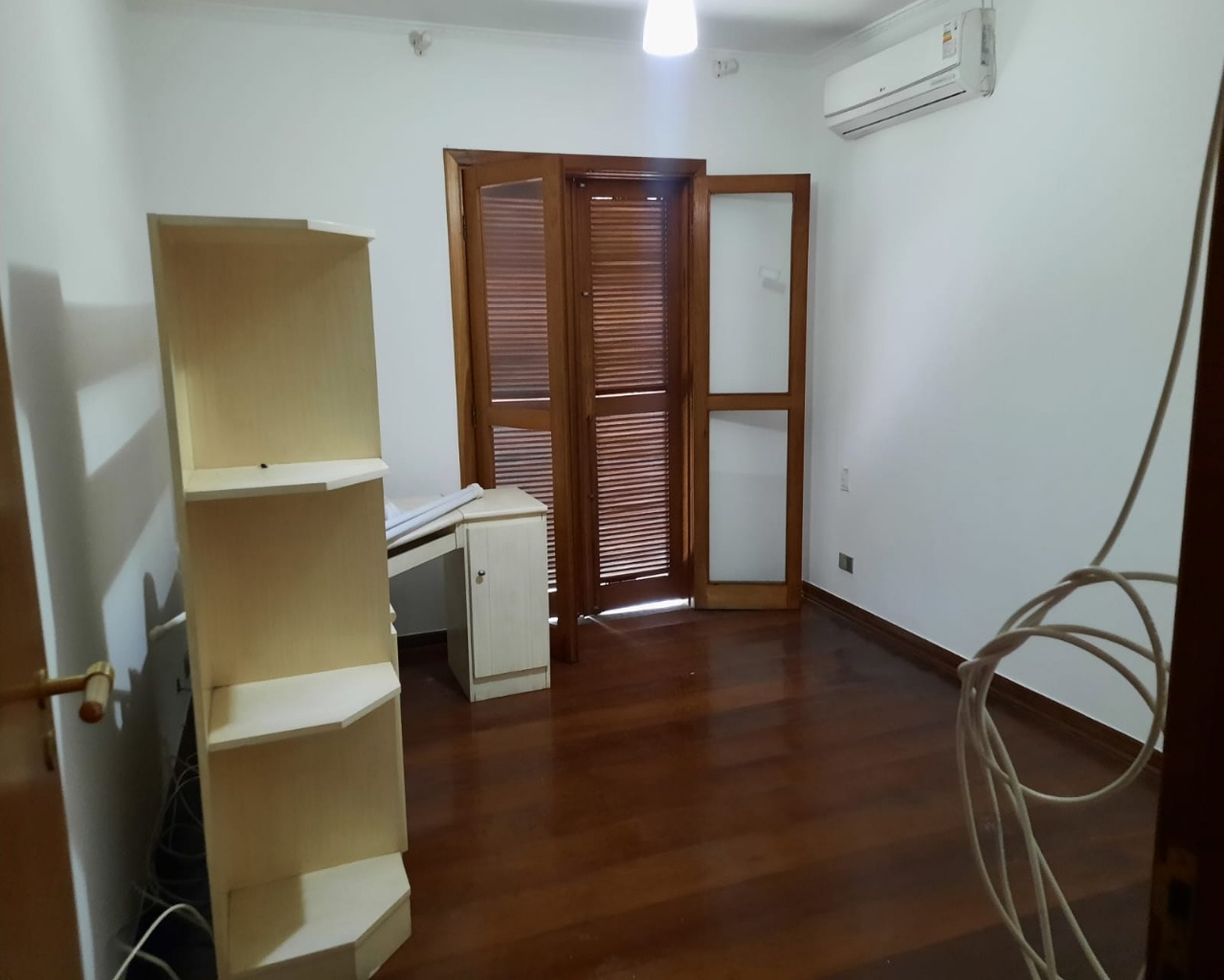 Casa de Condomínio à venda e aluguel com 3 quartos, 300m² - Foto 22