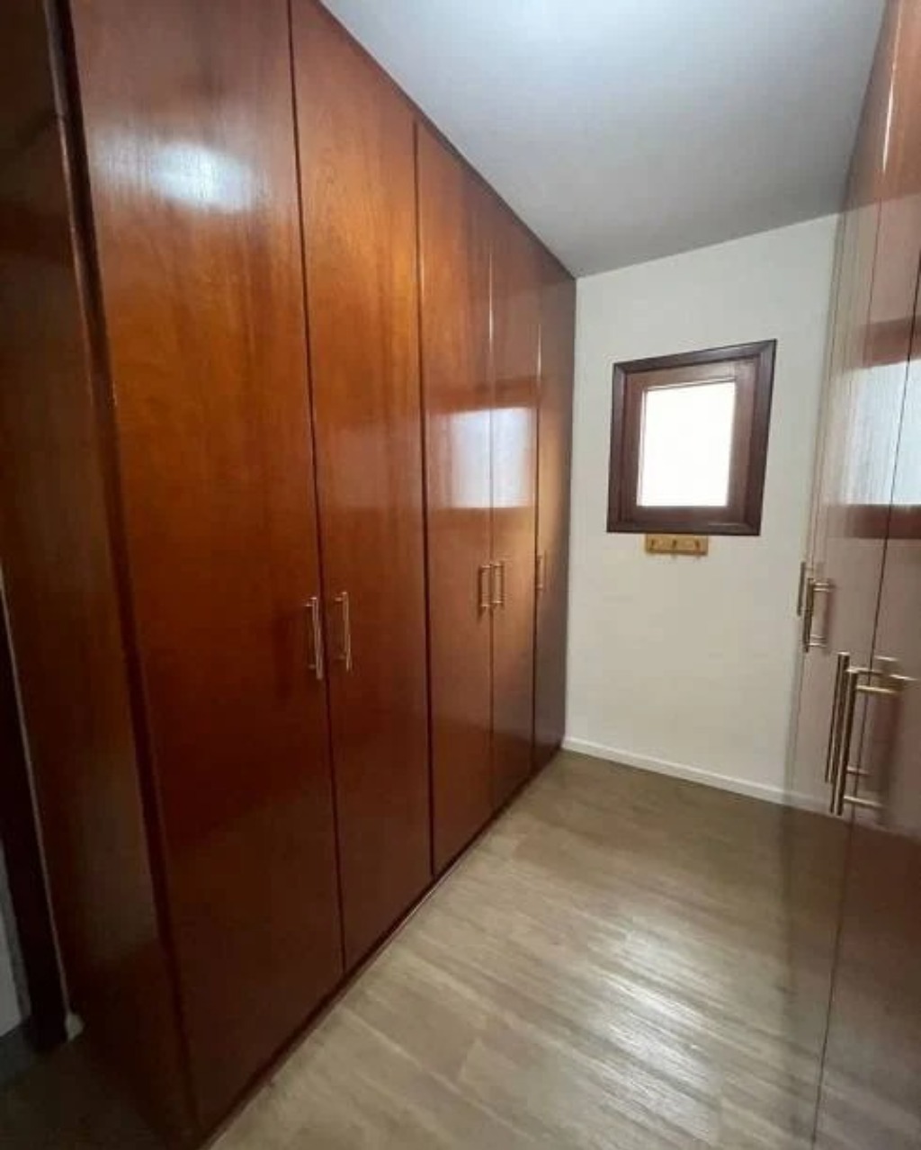 Casa de Condomínio à venda com 4 quartos, 302m² - Foto 8