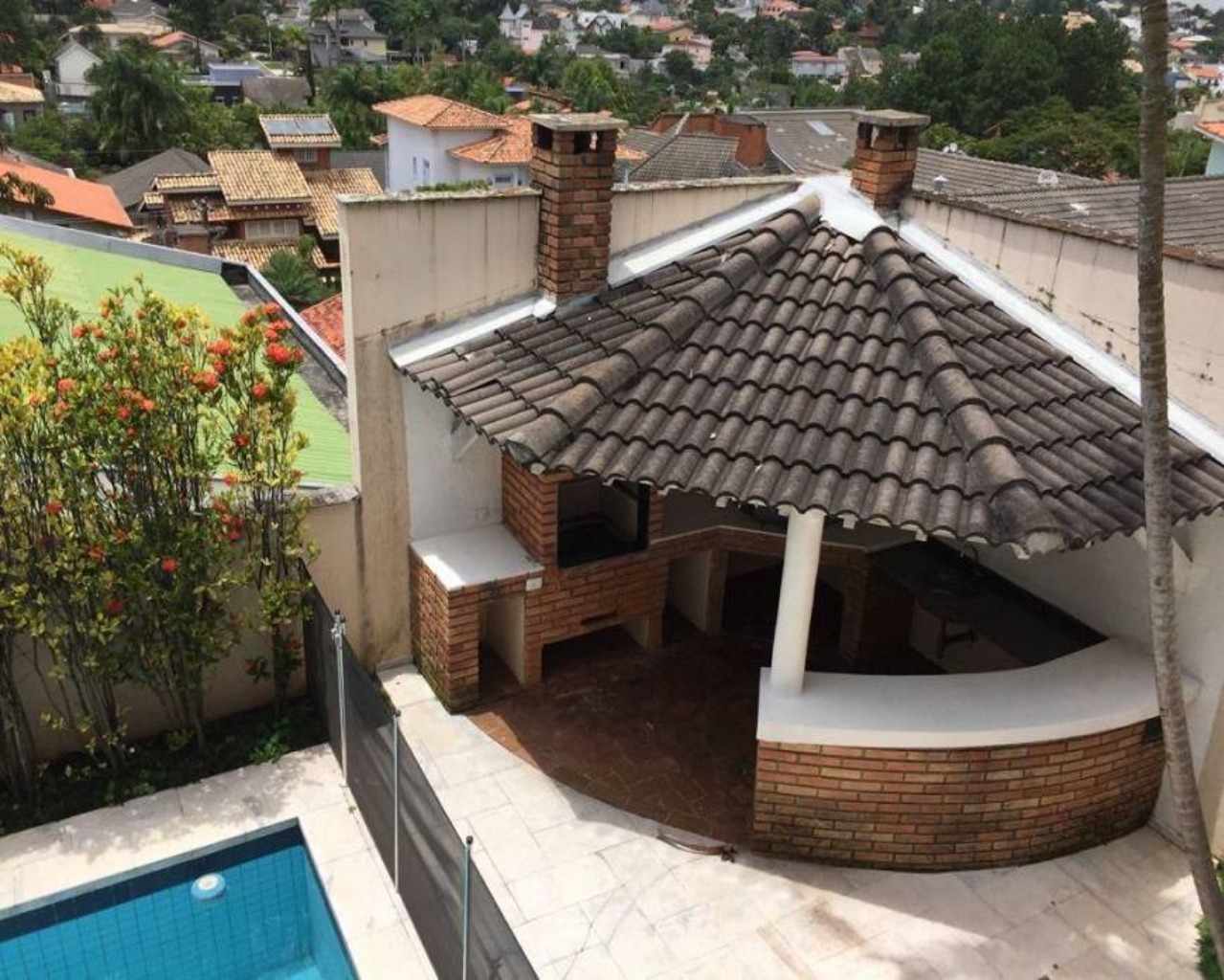 Casa de Condomínio à venda com 4 quartos, 480m² - Foto 2