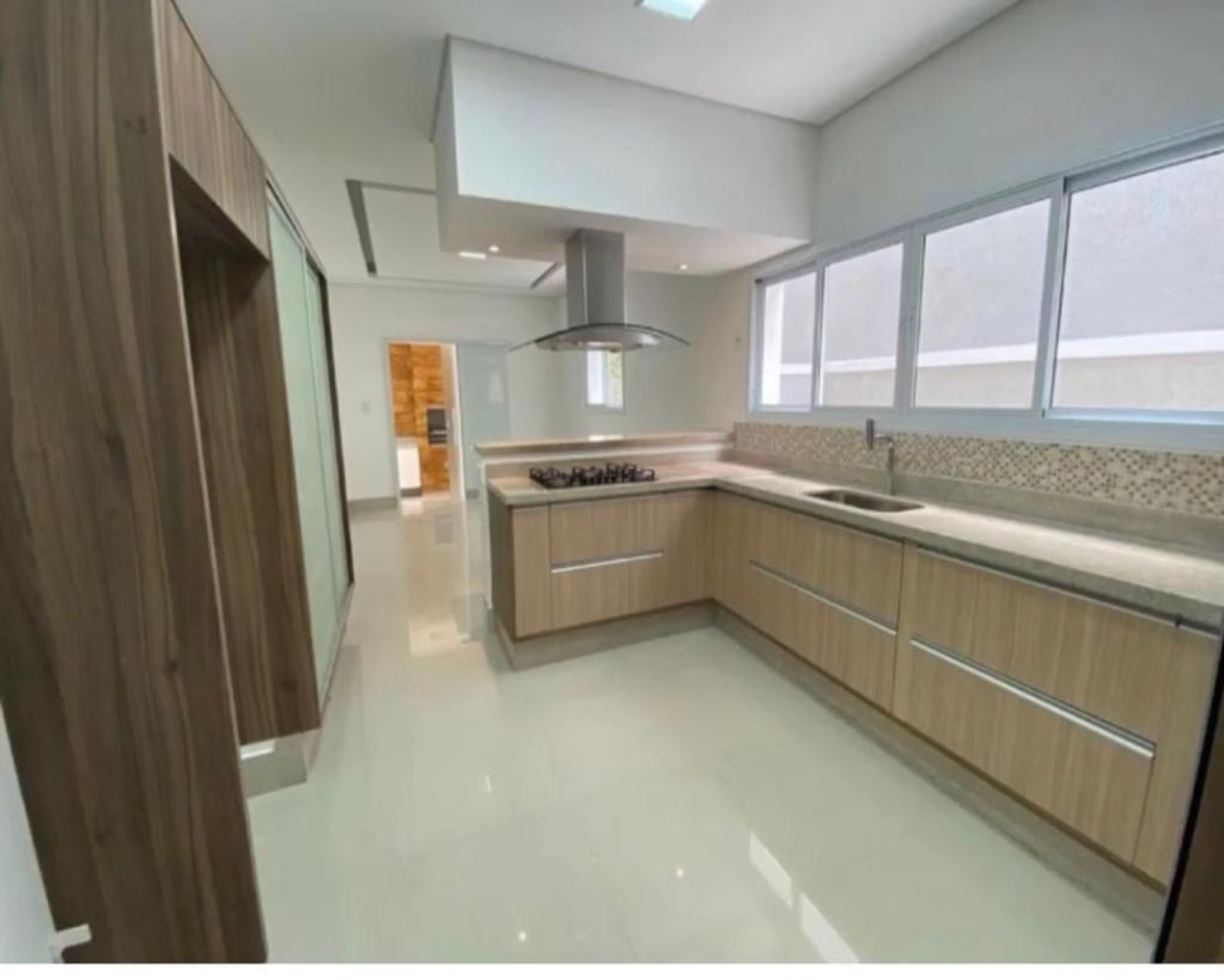 Casa de Condomínio à venda com 4 quartos, 590m² - Foto 53