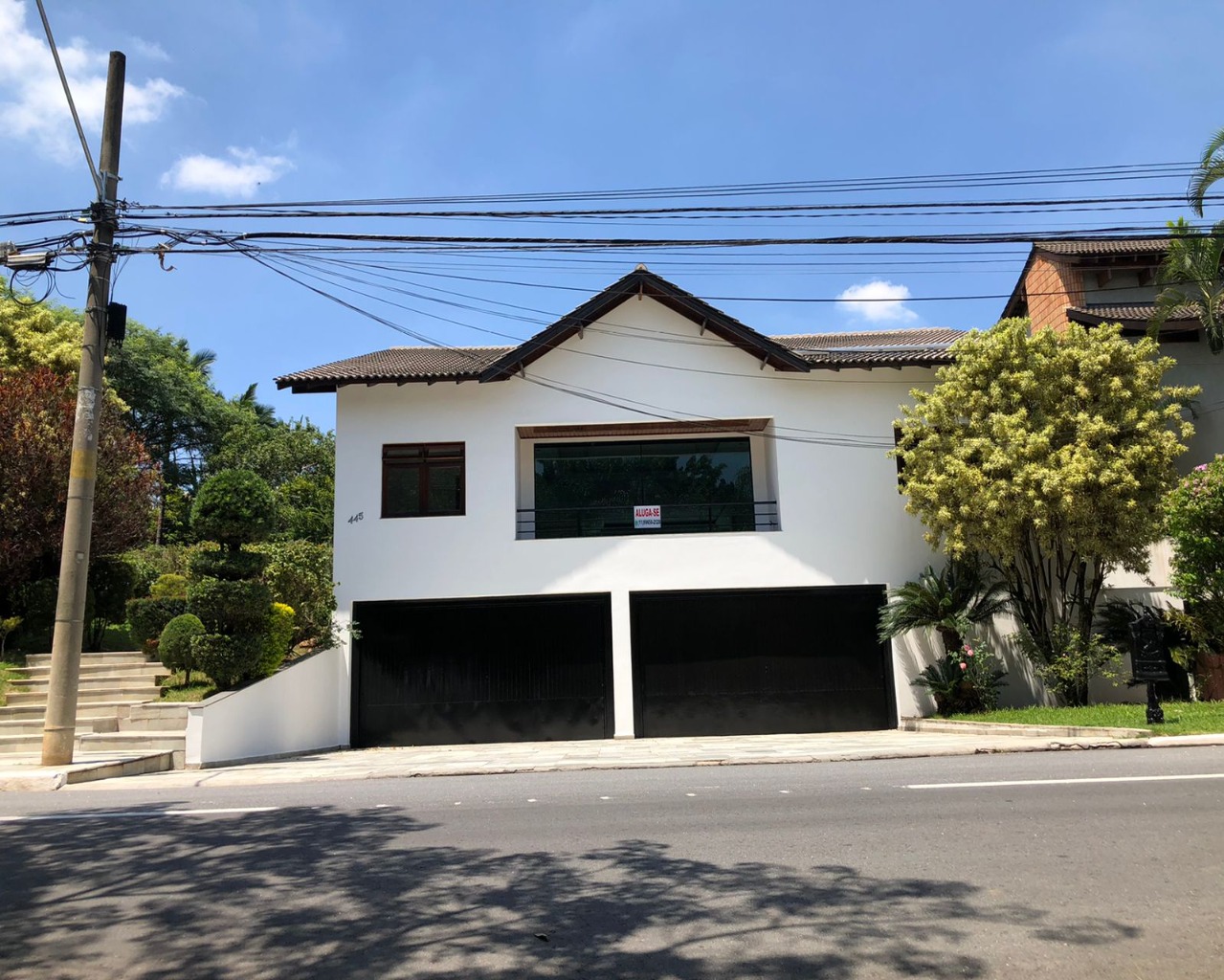 Casa para alugar com 3 quartos, 500m² - Foto 1