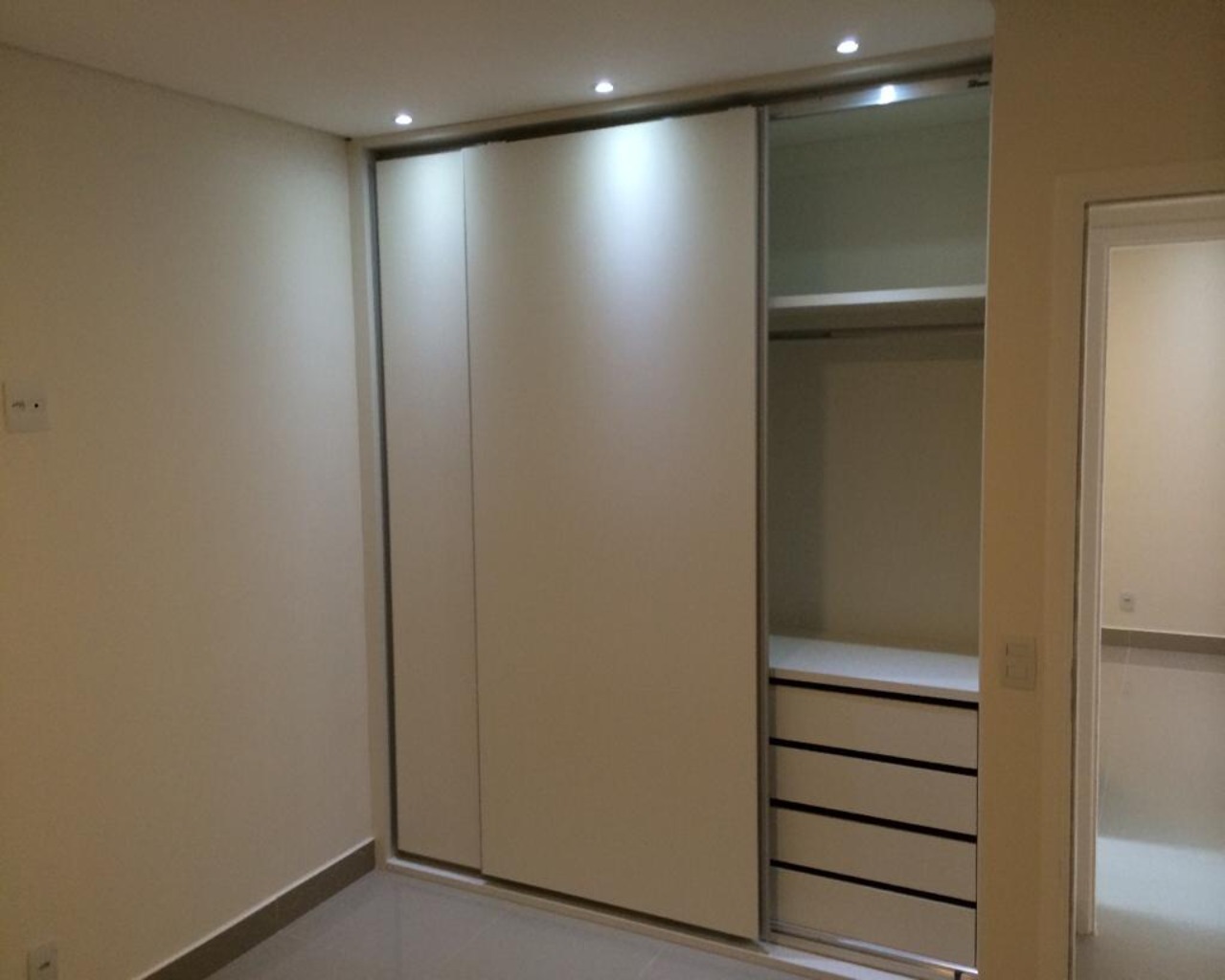 Apartamento à venda com 2 quartos, 107m² - Foto 11