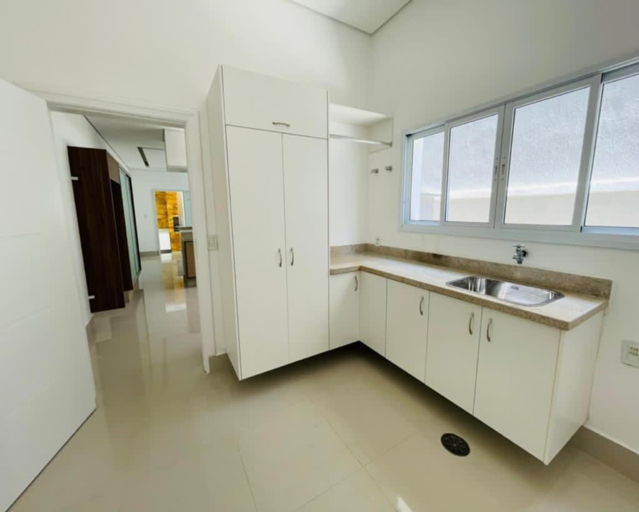 Casa de Condomínio à venda com 4 quartos, 590m² - Foto 12