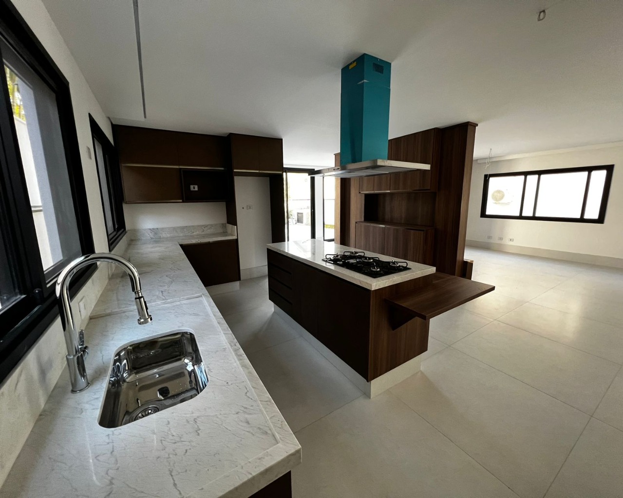 Casa de Condomínio à venda com 4 quartos, 435m² - Foto 13