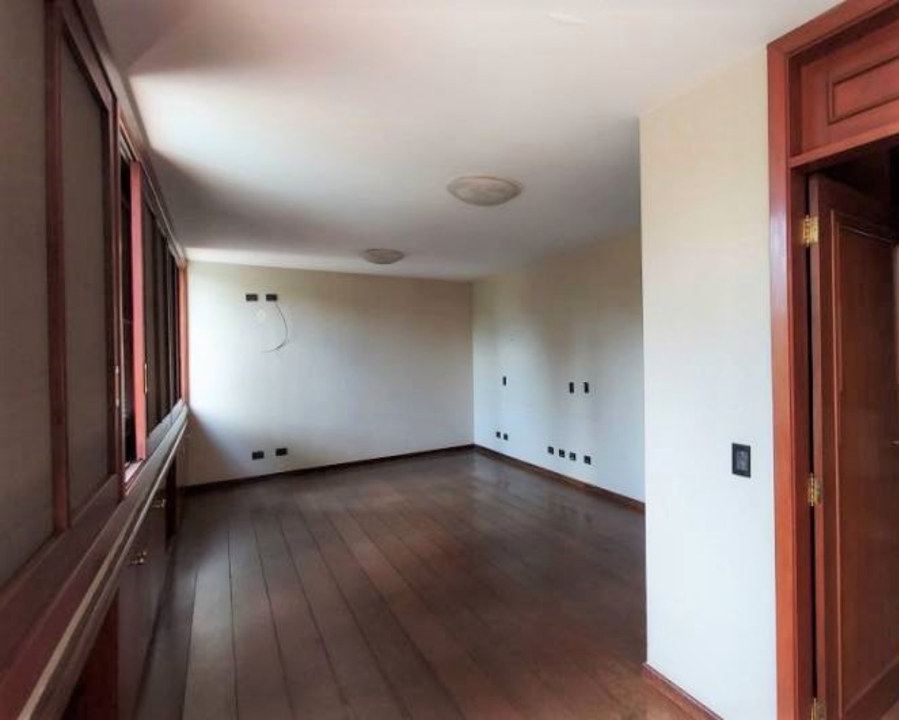 Casa à venda com 5 quartos, 800m² - Foto 11