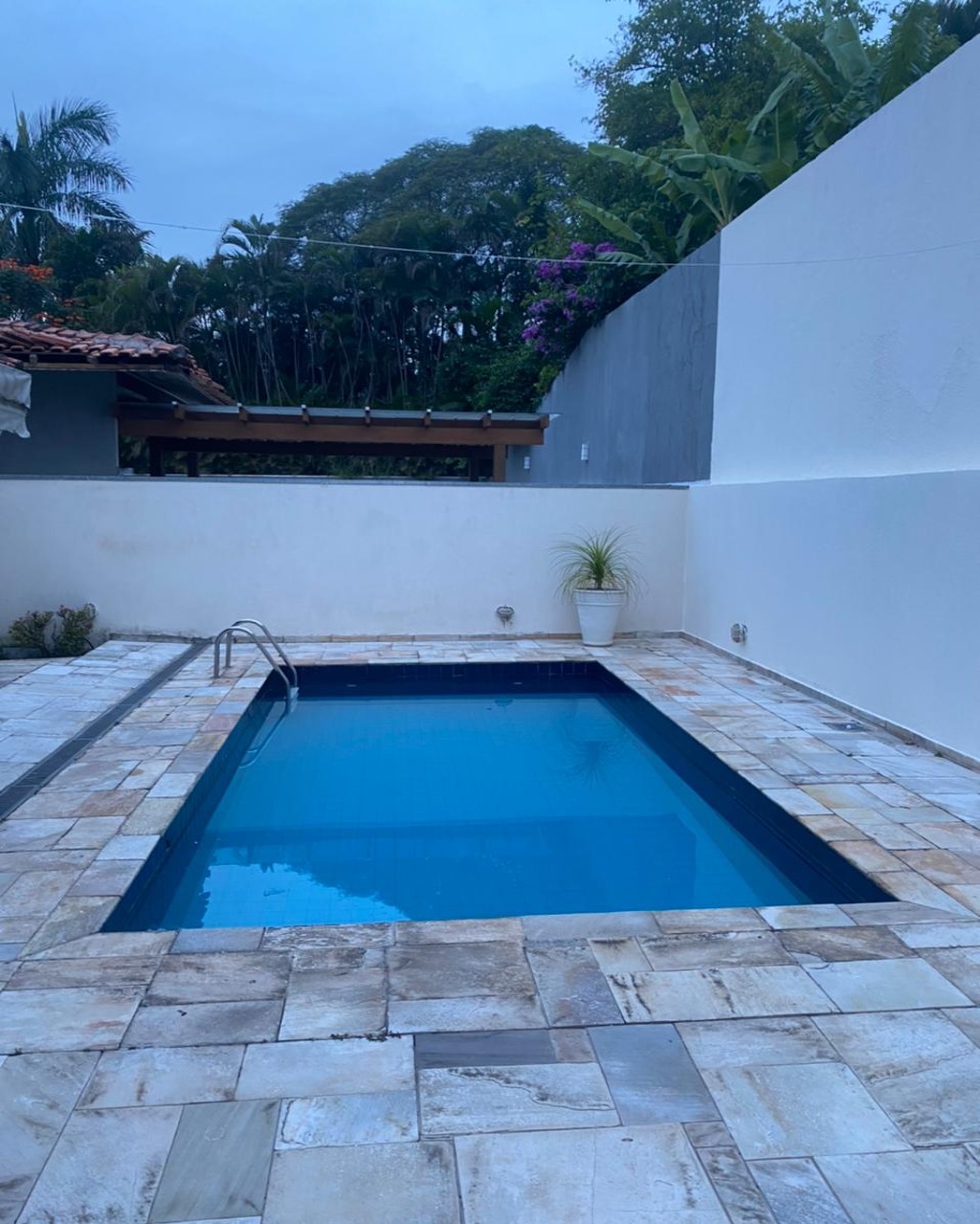 Casa de Condomínio à venda com 4 quartos, 307m² - Foto 1