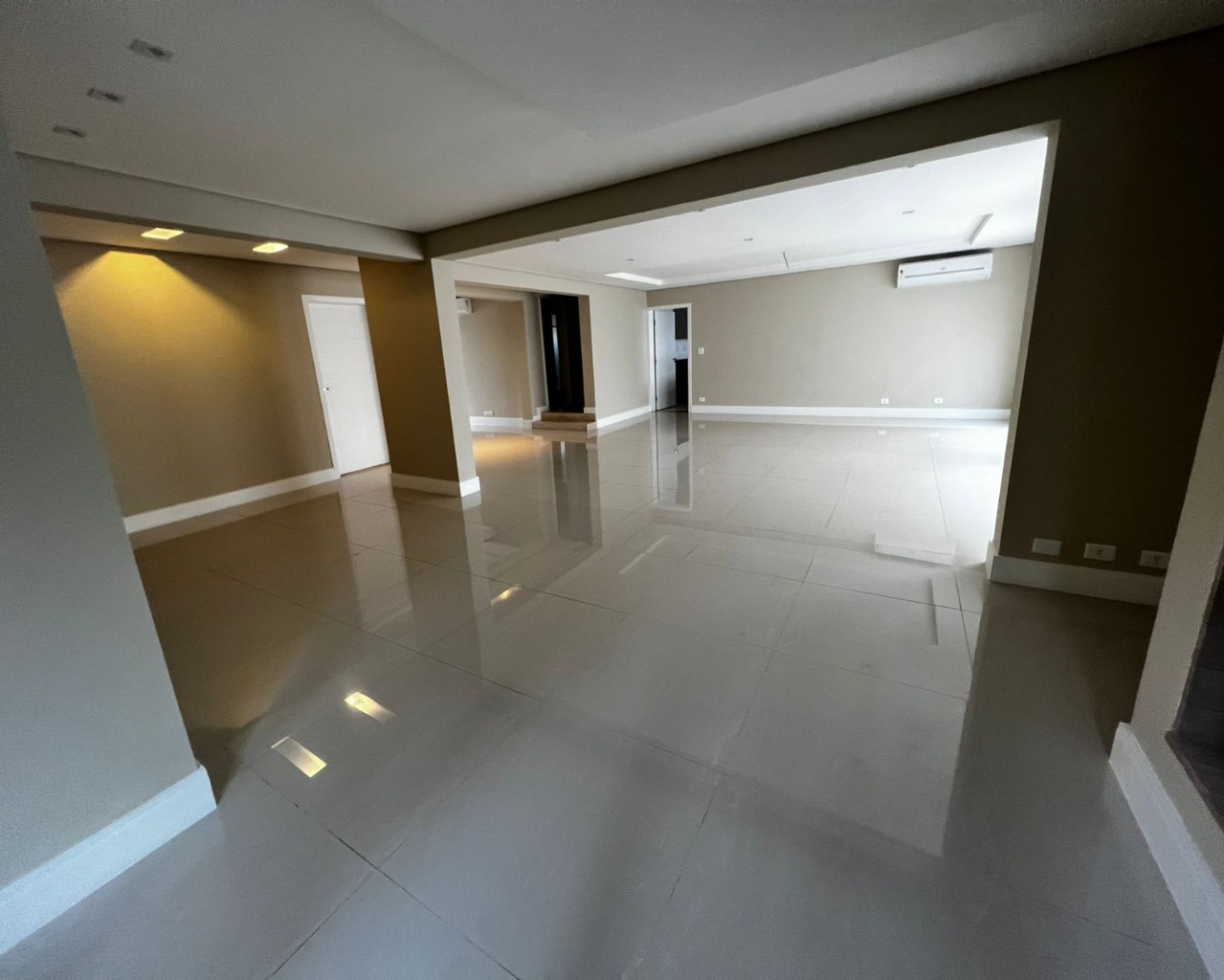 Casa de Condomínio à venda com 4 quartos, 401m² - Foto 16