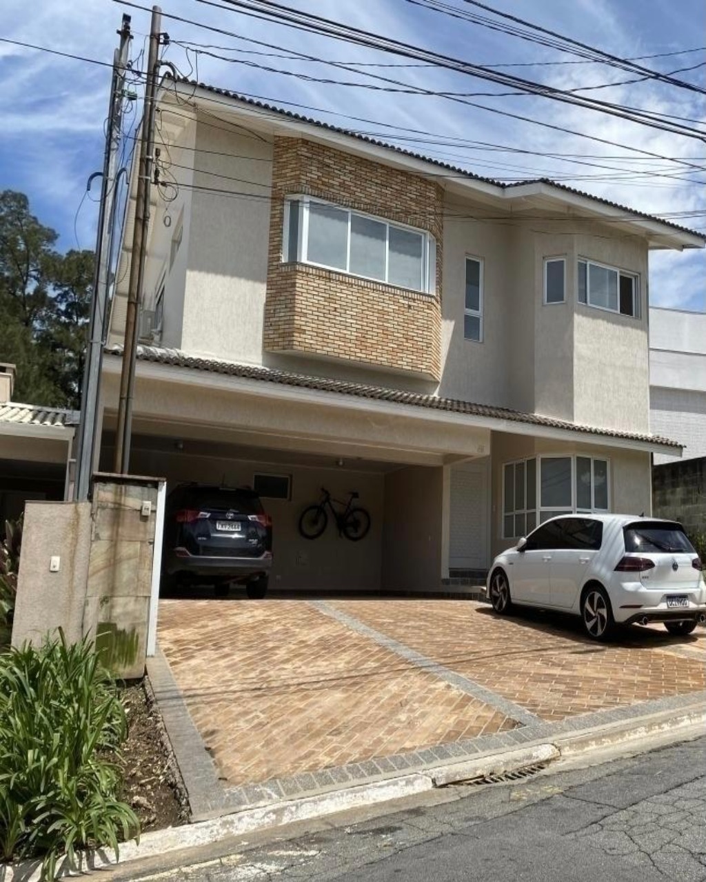 Casa de Condomínio à venda com 4 quartos, 420m² - Foto 1